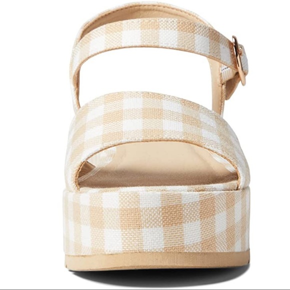 Jump Out Gingham Platform Sandals - Picture 3 of 8
